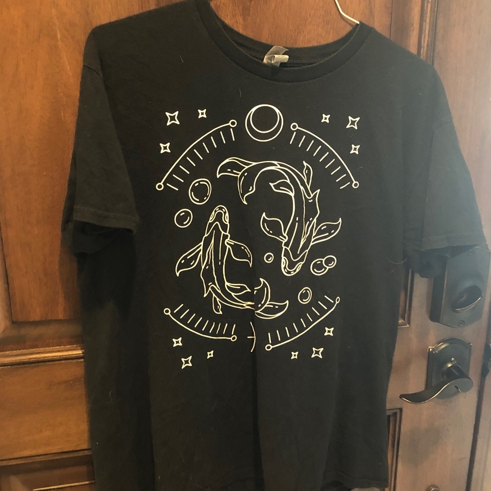 Gildan Black T-Shirt with White Pisces Inspired Graphic
